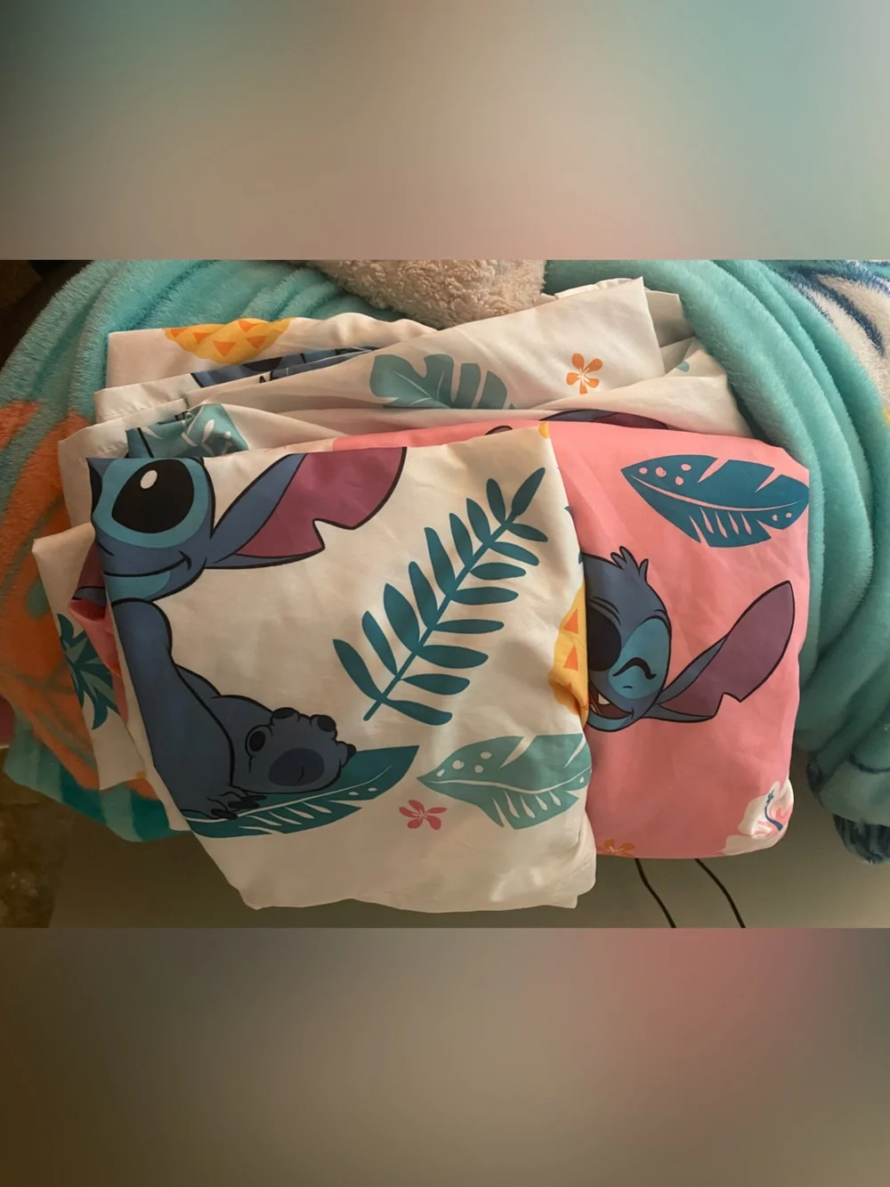 NWOT Lilo & Stitch bedding twin size